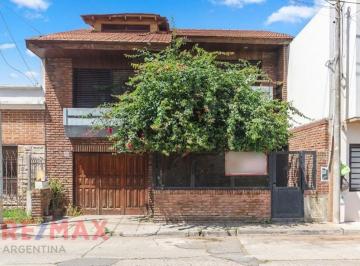 Casa · 190m² · 6 Ambientes · Venta Casa 6 Amb Villa Sarmiento a Refaccionar