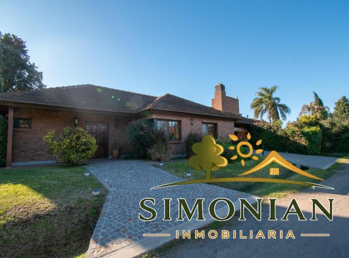 Casa · 100m² · 4 Ambientes · 1 Cochera