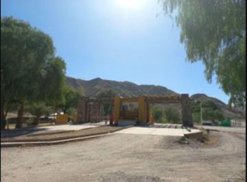 Terreno · 570m² · Venta Hermoso Lote en Challao Capital