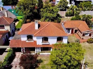 Casa · 123m² · 7 Ambientes · 1 Cochera · Casa Carrasco Norte 4 Dorm. y Gran Potencial