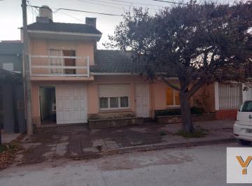 Casa · 130m² · 5 Ambientes · 3 Cocheras · Casa - Balneario Claromeco