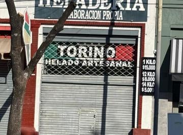 Local comercial de 3 ambientes, Parque Patricios · Local Comercial con 4 Esquinas Pindal Mac Donald Cafe Martinez Pizzeria Kentuky