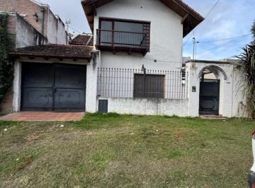 Casa · 200m² · 5 Ambientes · 1 Cochera · Alquiler Hermosa Casa Corazon Grand Bourg