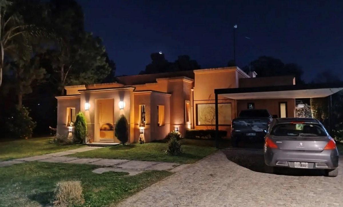 Casuarinas del Pilar
