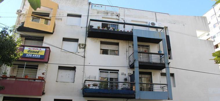 3 DE Febrero AL 2500