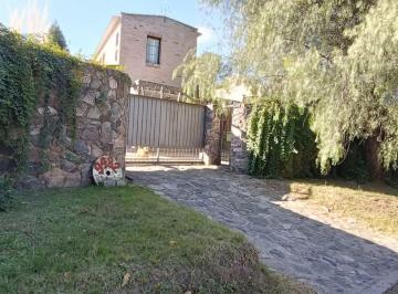 Casa · 311m² · 5 Ambientes · 2 Cocheras · Vende Casa 3 Dorm. Rivera Indarte
