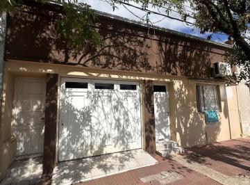 Casa · 362m² · 5 Ambientes · 1 Cochera · Casa en Barrio 9 de Julio