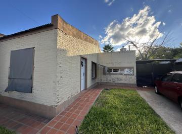 Casa · 140m² · 3 Dormitorios · 1 Cochera · Casa en Nuestra Señora de Lujan