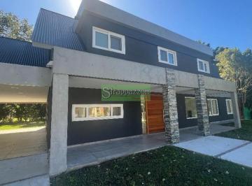 Casa · 350m² · 5 Ambientes · Club de Campo San Diego Country 6 Amb.