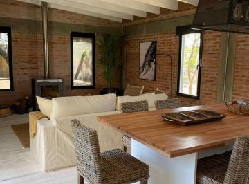 Casa · 77m² · 2 Dormitorios · Casa - La Juanita