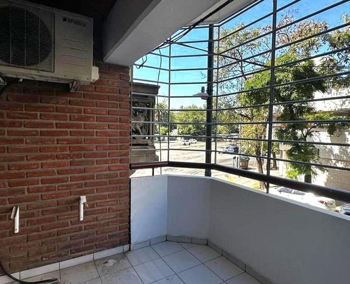 Avenida Leopoldo Marechal 1000