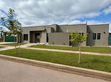 Casa de 3 ambientes, Mayor Drummond · Oportunidad. Venta de Casa a Estrenar.