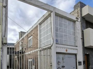 Bodega-Galpón , Córdoba · Oportunidad de Inversión | Galpón con Entrepiso y Oficinas | Inquilino Estable