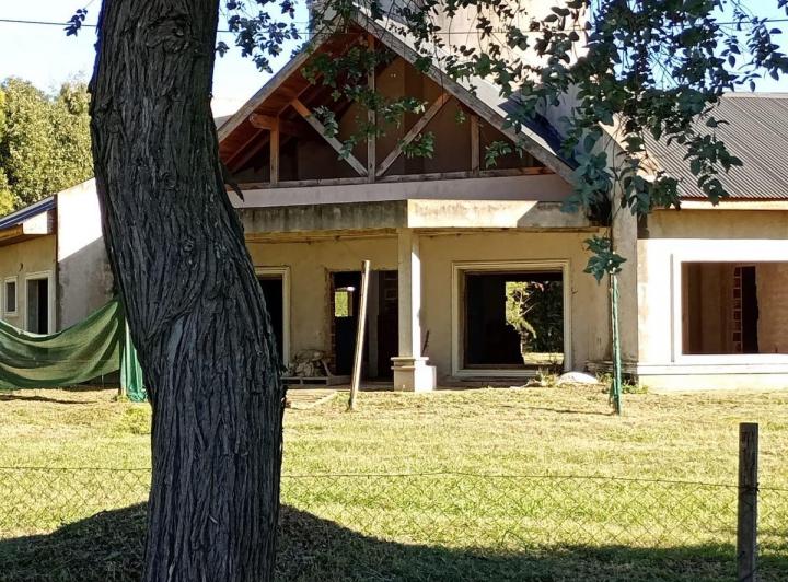 Casa · 370m² · 6 Ambientes