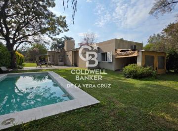 Casa · 5 Ambientes · 1 Cochera · Casa en Las Paltas