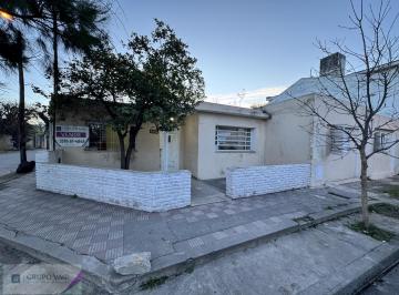 Casa · 194m² · 6 Ambientes · Casa en Venta Bº Acosta