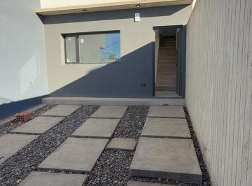 Casa · 85m² · 3 Ambientes · 1 Cochera · Casa en Neuquen