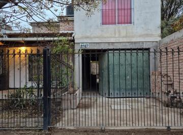 Casa · 250m² · 4 Ambientes · 1 Cochera · Casa con Departamento