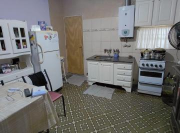 Casa · 80m² · 3 Ambientes · Venta Casa Dos Dorm. - Capitan Bermudez