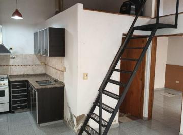 PH de 3 ambientes, Avellaneda · PH Interno Sin Expensas Sobre Av Galicia