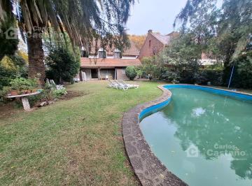 Casa · 401m² · 7 Ambientes · 3 Cocheras · Solido Chalet 7 Amb 400 Cub S/lote 16x37,5 Gran Parque con Piscina Garaje X3