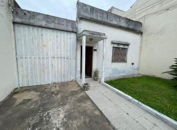 Casa de 3 ambientes, Avellaneda · Casa 3 Amb con Galpon Al Fonndo Apto Taller
