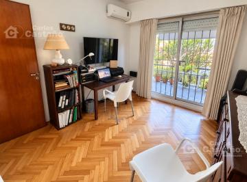 Casa · 130m² · 5 Ambientes · 1 Cochera · Exc. Dúplex 5 Amb. con 3 Baños, Cochera y Fondo