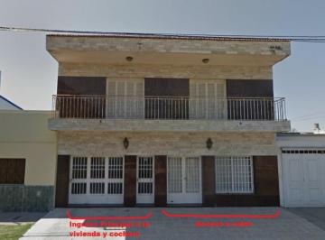 Casa · 380m² · 8 Ambientes · 2 Cocheras · Casa a La Venta Mas Amplia Planta Alta con Doble Cochera a Dos Cuadras de Aristobulo del Valle