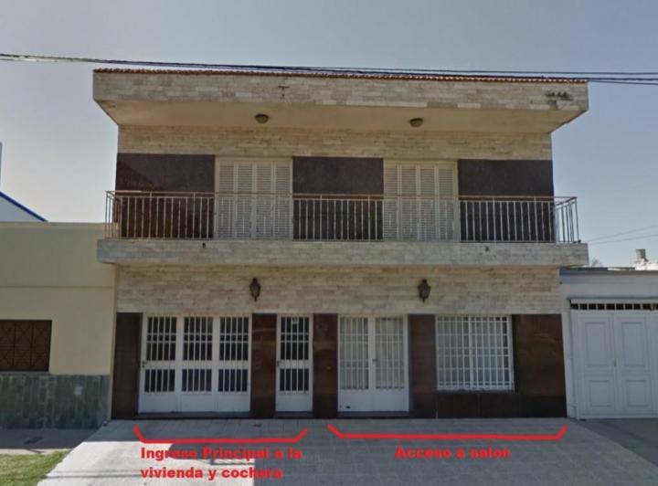 Casa · 380m² · 8 Ambientes · 2 Cocheras