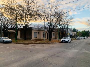 Casa · 120m² · 4 Ambientes · 1 Cochera · Casa en Campana