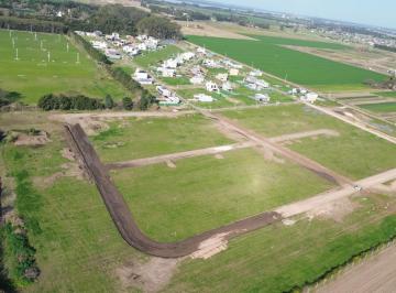 Terreno · 300m² · Venta - Lote de 300 m² - Barrio Cerrado, Pueblo Esther.