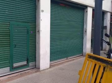 Local comercial · 77m² · Local en Monserrat