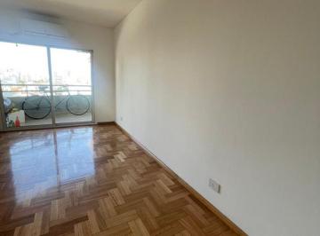 Departamento de 3 ambientes, Boedo · 3 Ambientes Al Frente con Balcón Muy Luminoso U a Nuevo!