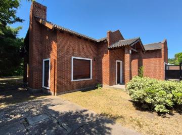 Casa · 220m² · 4 Ambientes · 3 Cocheras · Venta Casa 2 Dorm Parque 133 E 491 y 492 - Joaquin Gorina - La Plata