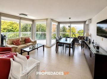 Foto1 · Alquiler Anual Torre de Categoria - 3 Dorm. en Suite - Playa Mansa