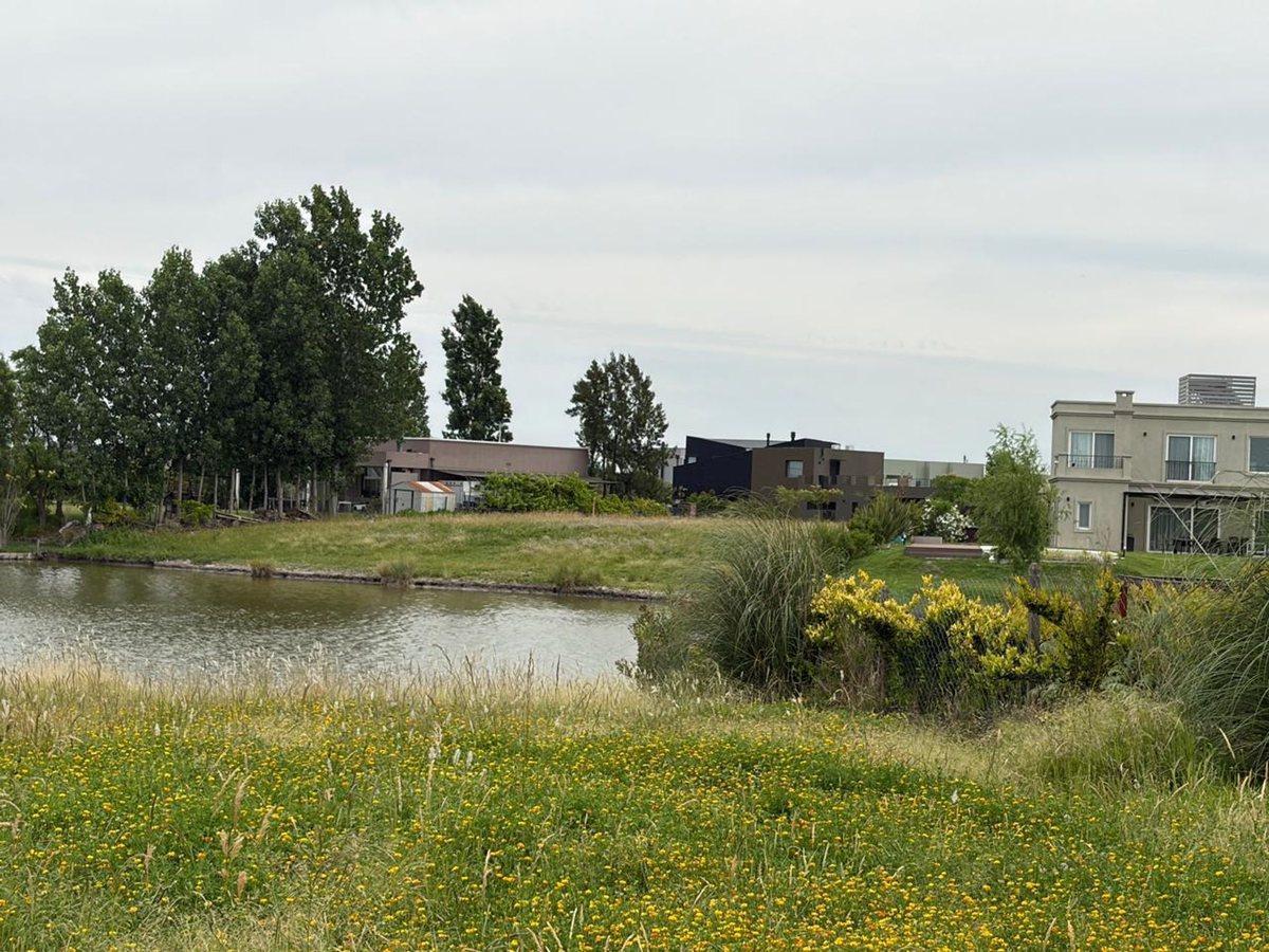 José Hernández  (continuación, Boote, Zelaya, Provincia de Buenos Aires 6400,  San Sebastián, Loma Verde