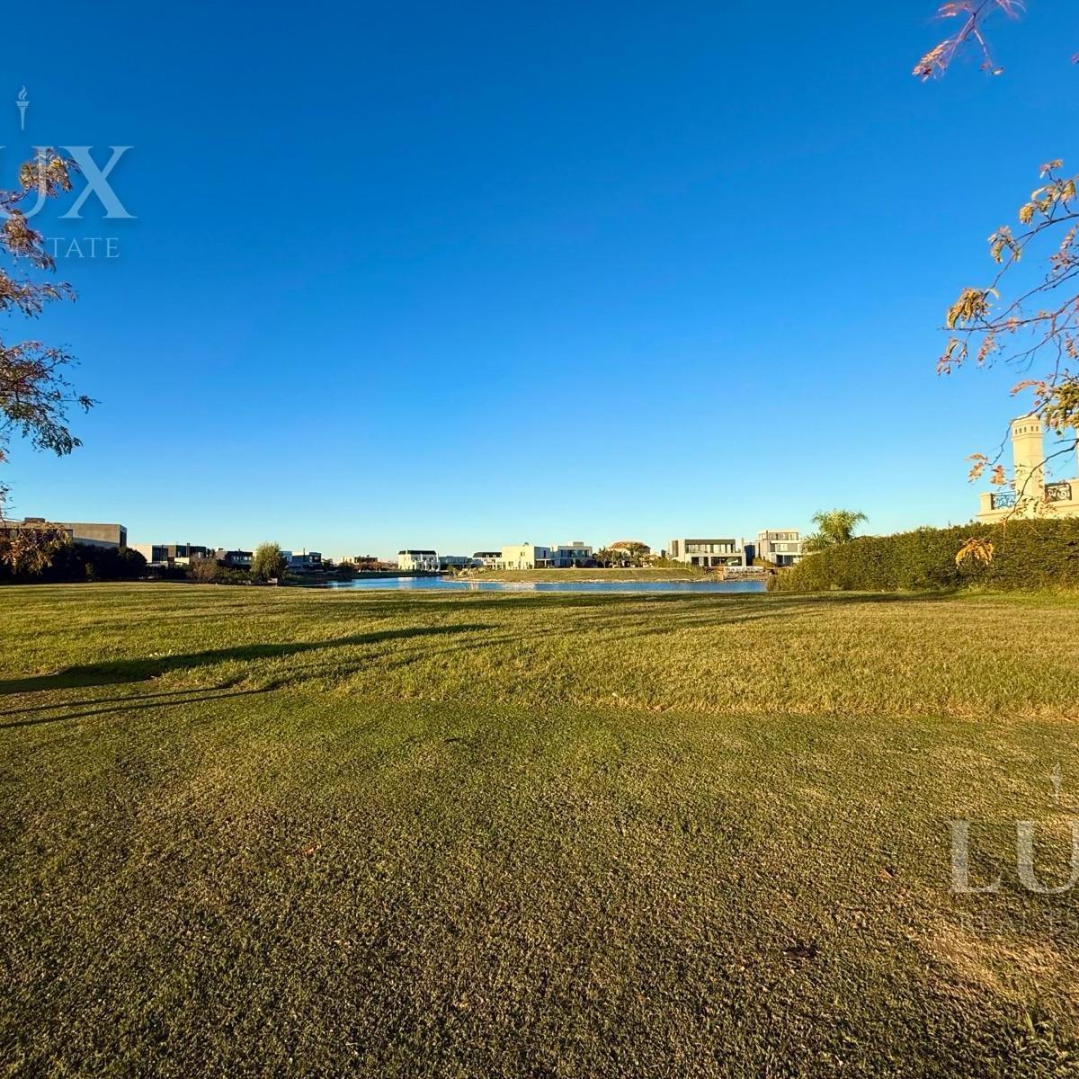 AV DE LOS Lagos al 100, Marinas, El Cazador