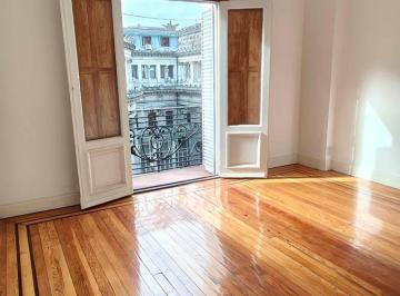 Departamento de 2 ambientes, Balvanera · Frente Al Congreso: 2 Amb C/balcón, Apto Profesional