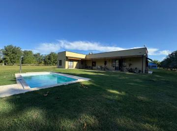 Casa · 199m² · 4 Ambientes · Hermosa Casa, Club de Campo Aguas Dulces, V. Elisa
