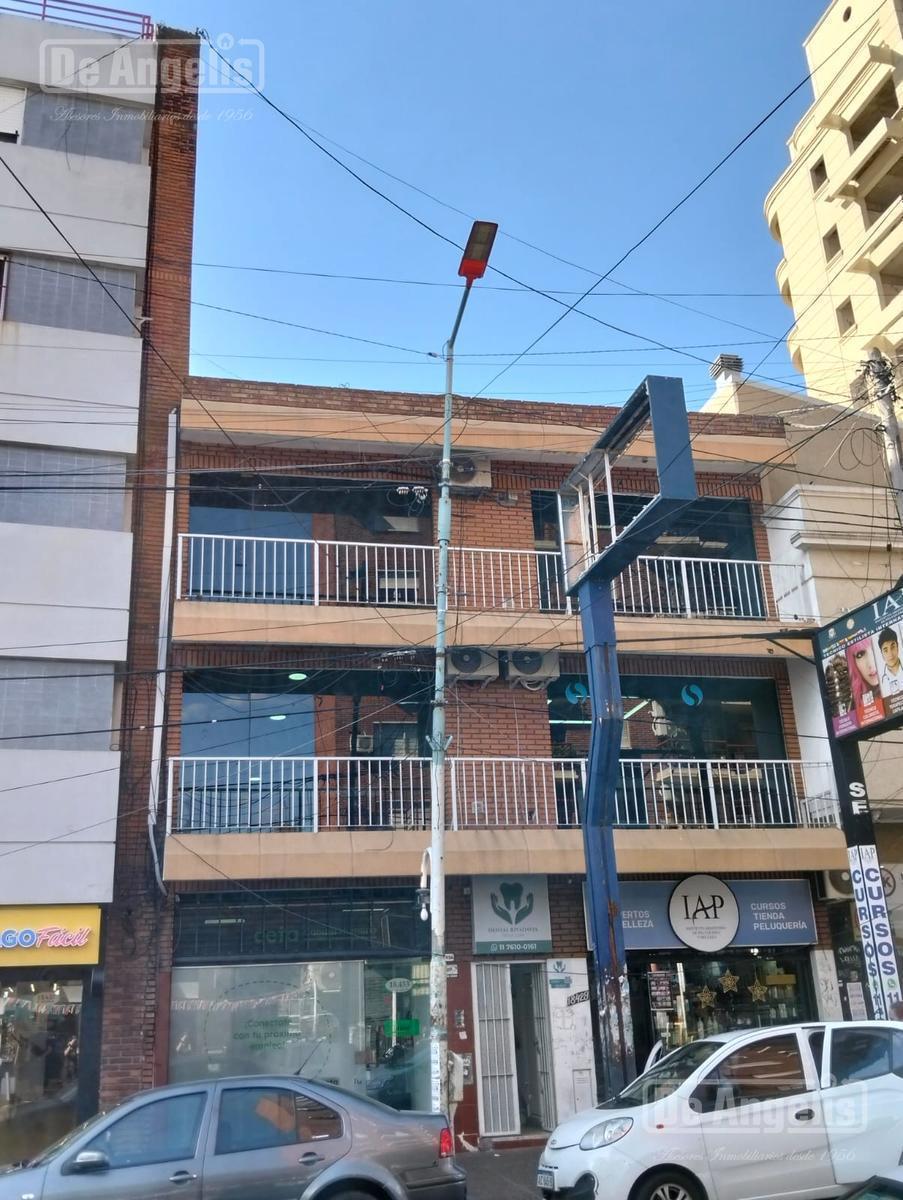 Av. Rivadavia al 18400, Morón, Morón