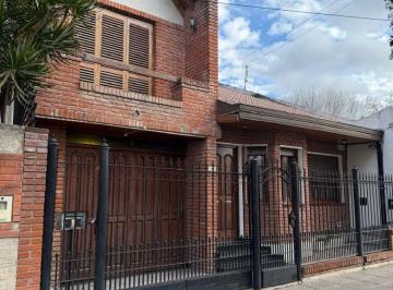 Casa de 4 ambientes, Lomas de Zamora · Chalet en Venta Lomas de Zamora