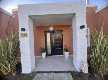 Casa · 130m² · 4 Ambientes · 2 Cocheras · Casa en Venta en Barrio Belleville