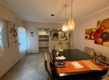 Casa · 121m² · 4 Ambientes · Casa de 3 Dorm. con Terraza / España y Hospitales