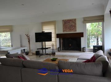 Casa · 250m² · 6 Ambientes · 3 Cocheras · Casa a La Venta en Club de Campo San Patricio, Francisco Alvarez