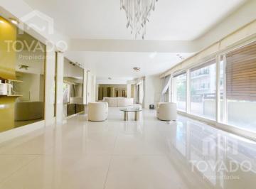 Departamento · 239m² · 4 Ambientes · 1 Cochera · Gran Oportunidad! Apto Crédito! Amplio 4 Ambientes de Categoría con Doble Balcon en Flores!