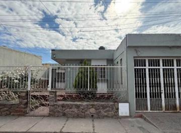Casa · 92m² · 3 Dormitorios · 1 Cochera · Casa en Venta - Barrio Las Lomas