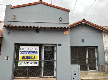 Local comercial de 2 ambientes, Esteban Echeverría · Local en Alquiler con Doble Vidriera en El Centro de Monte Grande
