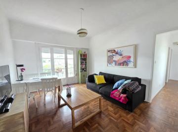 Departamento · 75m² · 3 Ambientes · Venta Departamento 3 Amb con Balcon y Patio Al Frente Saavedra