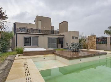 Casa · 308m² · 6 Ambientes · 2 Cocheras · Venta Casa 3 Dorm. Punta Chacra, Roldán