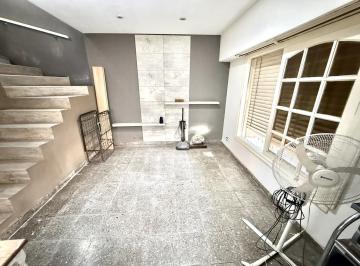 Casa · 158m² · 4 Ambientes · 1 Cochera · Casa 4 Ambientes con Cochera en El Centro de Lanus Este